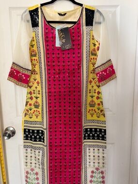 Aurelia Women's Floral Geometric Print Straight Kurta - Pink & Yellow, Size S
